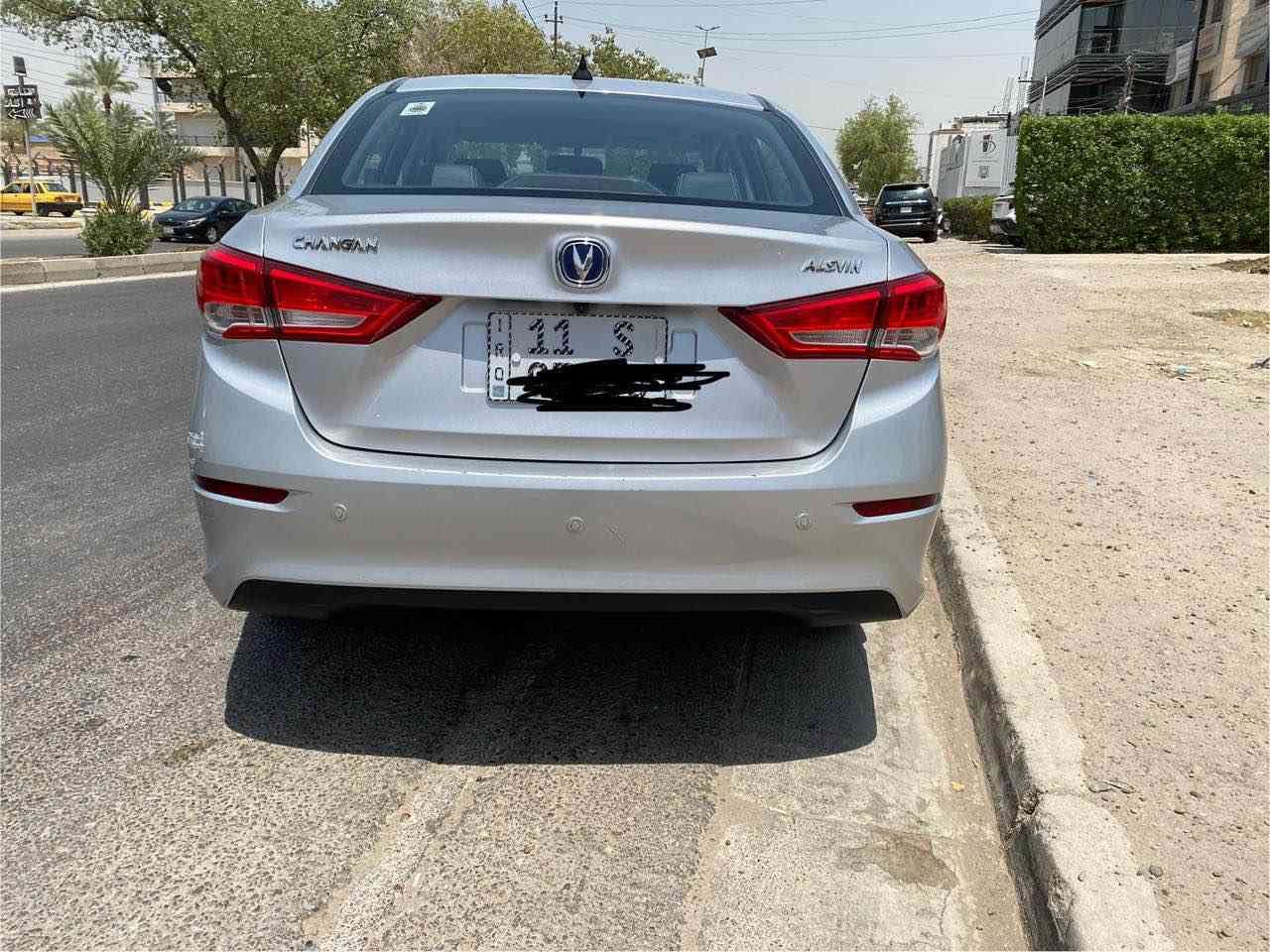 السلام عليكم 
شانجان السفن ٢٠٢٢ 
ماشية ٦١ الف حقيقي 
مكفولة كفالة عامة من كلشي 
بدون ضربة بدون صبغ بدون بارد 
السيارة كلش حلوة وجديدة بالعافية على الياخذها . كتلوكات الشركة بيهة 
المواصفات : 
فتحة سقف 
شاشة بلادية وكامرة 
كشنات جلد 
اشاير بلمري 
فول تحكم ستيرن 
درايف مود 
مانع انزلاق 
السيارة مكانها بغداد البياع 
بأسمي تحويل ثاني يوم 
 
*********** Colombo, Sri Lanka
