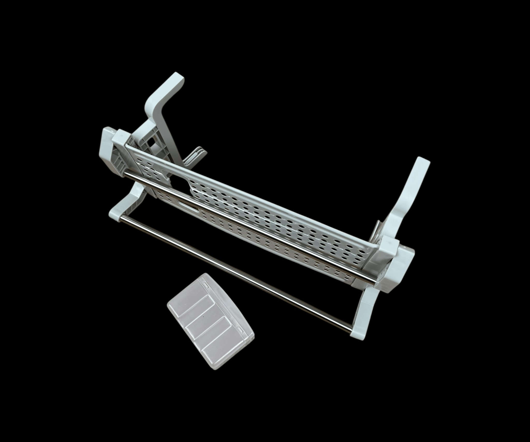 مدفأة زيتية 13 خانة من SAMIX مع مروحة + منشر هدية

الاستخدامات

تدفئة فعّالة للمنازل، المكاتب، الغرف المغلقة والمساحات المتوسطة.

مناسبة للاستخدام لفترات طويلة بفضل نظام التسخين الزيتي الذي يحافظ على حرارة ثابتة.

مثالية لغرف النوم لكونها أكثر أمانًا وهدوءًا مقارنة بالمدافئ التقليدية.

خيار ممتاز للأشخاص الذين يريدون توزيع حرارة ناعمة وغير مزعجة.

يمكن استخدامها للتدفئة المحلية بجانب الجلوس أو المكتب.

المميزات

عدد الخانات: 13 خانة لتوزيع الحرارة بشكل متساوٍ في الغرفة.

3 مستويات للتدفئة للتحكم بدرجة الحرارة حسب الحاجة.

مزودة بمروحة مدمجة (Fan Heater) لرفع سرعة توزيع الحرارة عند الحاجة.

منظم حرارة (Thermostat) للتحكم بدرجة الحرارة تلقائيًا ومنع ارتفاعها.

نظام حماية من ارتفاع الحرارة لضمان أمان كامل أثناء التشغيل.

مؤشر تشغيل يُظهر حالة الجهاز بوضوح.

قدرة كهربائية: 220V50Hz 2500W

إمكانية لفّ السلك في قاعدة الجهاز لتخزين مرتب وسهل.

عجلات دوّارة لسهولة نقل المدفأة داخل المنزل.

أرجل معدنية قوية لثبات أعلى عند الوقوف.

سخان داخلي يعتمد على الزيت يحافظ على الحرارة لفترة أطول حتى بعد الإطفاء.

هدية منشر قابل للتركيب يمكن استخدامه لتدفئة وتجفيف الملابس الخفيفة.

ضمان لمدة سنة من تاريخ الشراء.

محتويات الصندوق

مدفأة زيتية 13 خانة SAMIX.

مروحة مدمجة داخل الجهاز.

منشر هدية (قابل للتركيب على المدفأة).

4 عجلات دوارة مع براغي التثبيت.

قطعتا تثبيت معدني لقاعدة المدفأة.

قوسان معدنيان لتثبيت المنشر.

سلك كهرباء قياسي نوع أوروبي بطول 140 سم.

ابعاد المنتج: ٦٠ ×٦٤×١٦ سم

دليل الاستخدام كاملاً باللغة العربية.

الملاحظات

يجب وضع المدفأة على سطح ثابت أثناء التشغيل.

تجنب تغطية المدفأة نهائيًا أثناء عملها.

المنشر المرفق مخصص للملابس الخفيفة فقط وليس للأوزان الثقيلة.

ينصح بعدم تشغيل الجهاز في أماكن رطبة جدًا مثل الحمامات.

في حال انقطاع الكهرباء أو ارتفاع الحرارة، سيتوقف الجهاز تلقائيًا حتى يعود للوضع الآمن.

يجب التأكد من تركيب العجلات بشكل صحيح وفق الدليل قبل التشغيل.

الزيت الموجود داخل المدفأة غير قابل للاستبدال أو الفتح

سعر 84،000
التواصل ***********
واتساب
