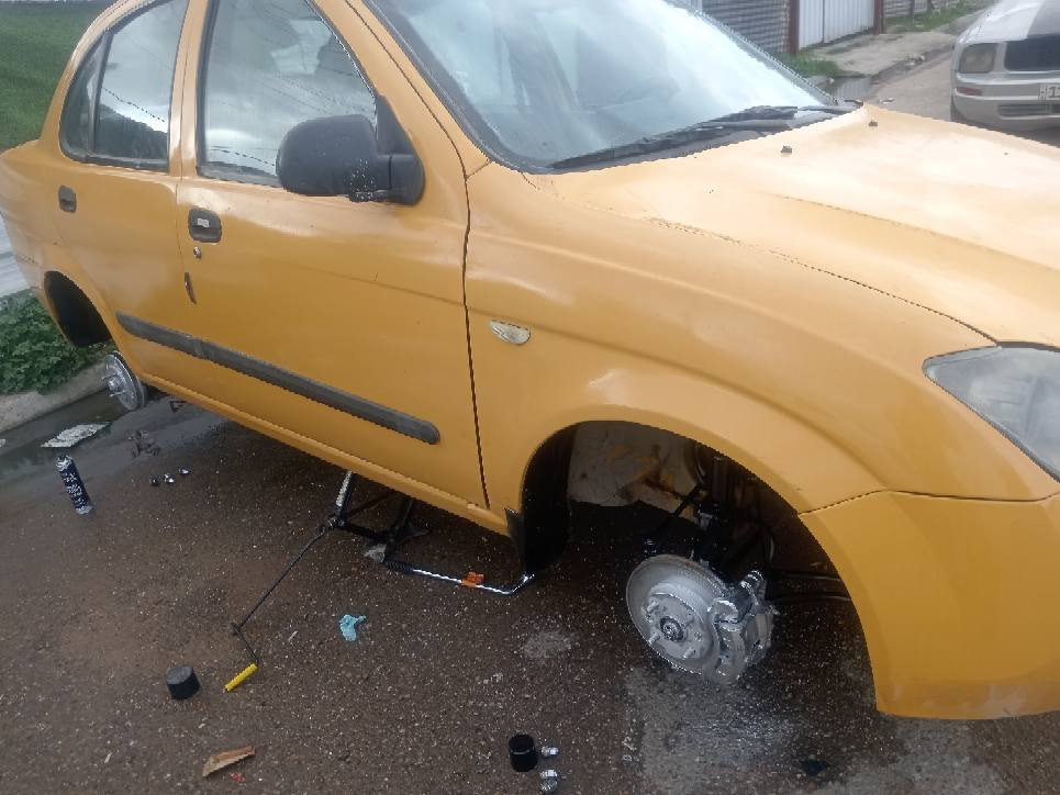 سلام عليكم طيبه موديل 2015 سياره جاهزه كير محرك صدر تخم تاير صدر بلجيس تبريد ثلج رقم دولي بغداد صبغ بابتين وجاملغ بدون دواخل اسعر 32 رقمي *********** / *********** بغداد, العراق
