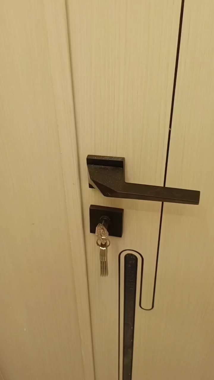 🔧 إعلان تثبيت الأبواب 🔧
إذا عندك باب تركي أو صيني أو شمالي وتريد تثبيت مضبوط وشغل نظيف 👍
نقدم لكم خدمة شد وتنصيب الأبواب بدقة وخبرة وبأفضل نتيجة.
✔ تثبيت مضبوط 
✔ شغل نظيف وسريع
✔ خبرة في الأبواب التركي والصيني والشمالي
للاستفسار والحجز 📞
اتصل على الأرقام التالية:
(*********** \***********)
كادر ورشة مرتضى أبو علي
