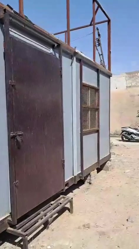 كرفان 3*7 بداخله غرفه 2*3 مستخدم نضيف مثل ما موضح بل فيديو نضام تركي سعره مليونيين واصل داخل بغداد  *********** واتساب
