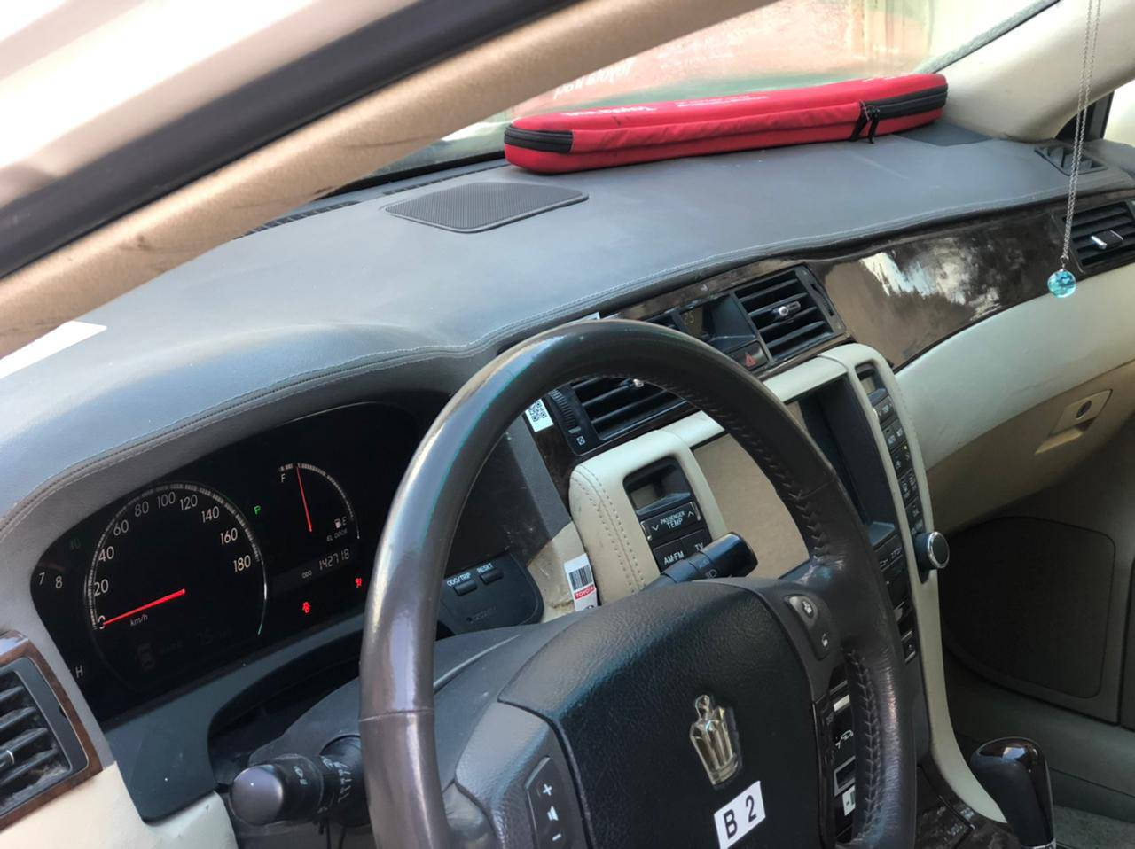 تۆیۆتا کراون ڕۆیال سالۆن
‎ساخ ساخ ساخ 
‎مۆدێل-٢٠٠٧ 
‎ناو زەرد 
‎بەسمە ڕەساسی 
‎٣ دوگمەیە سەیارەکە
سۆنەریم داناوە ڕەحمەتت لێبێ تەلەڤۆن مەکە بڵێی چی پێوەیە 
‎١ پارچە یابانی بۆیاخە 
‎٤ تایەی لۆکی لەژێرایە 
‎لە سلێمانیە سەیارەکە 
 ‎نرخی 65 گەڵا مەجالێکی زۆر کەم خوار هەموو بازاڕە سەیارەکە 
‎
‎0751 164 8244 (whats up)
0771 157 75 49 (whats up-telegram-viber)
‎
‎ السليمانية, العراق
