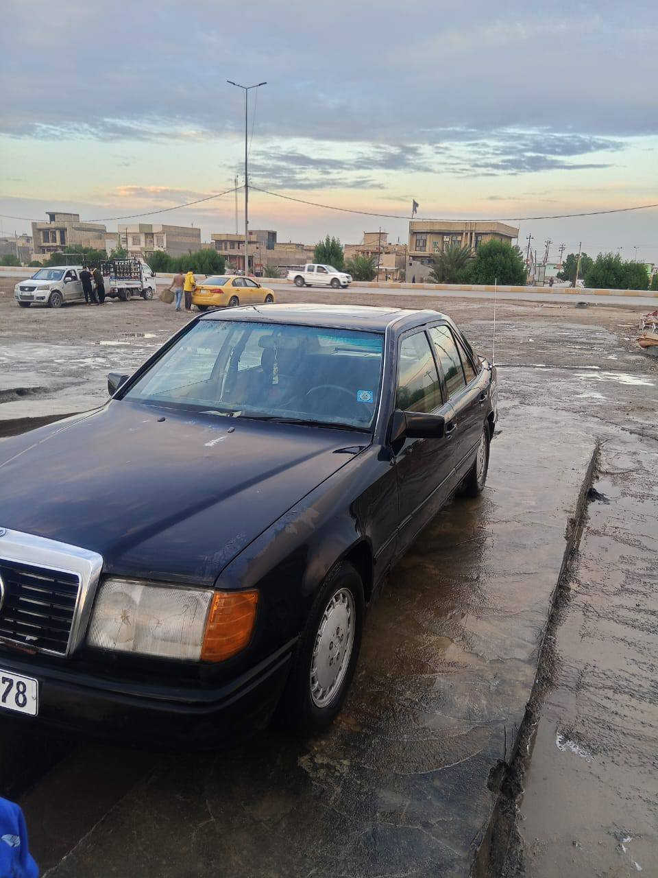 السلام عليكم دب للبيع موديل 86بسمي/محور ياباني 3000فيفتي اكفلك كير ومكينه وكهربايات تبريد شغال حداديه خلفيه عربانه جديده تايراتها 70% يرادله ترتيب بصيط/مكاني ديوانية السعر 47وبيه مجال/الله يرحم والديكم مامتواجد على الفيس اتصل وتشلع عيوني /***********
