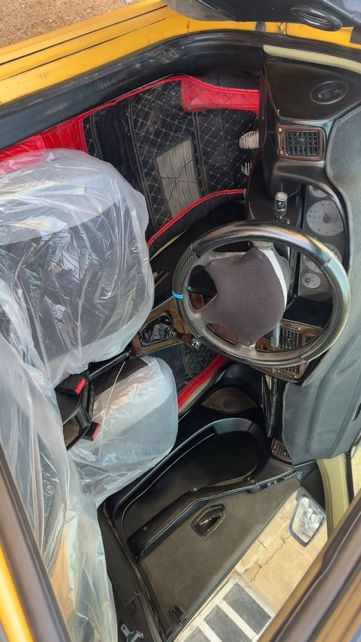 بيجو بارص موديل 11 بغداد سنويه لل28 مشروع وطني السياره حلوه كير محرك تبريد صدر جاهزات تخم تاير جديد بيها خشم الجاملغ صبغ كشرتها حلوه لون صحراوي رايدها ب32$ وبيه مجال للشراي ***********
