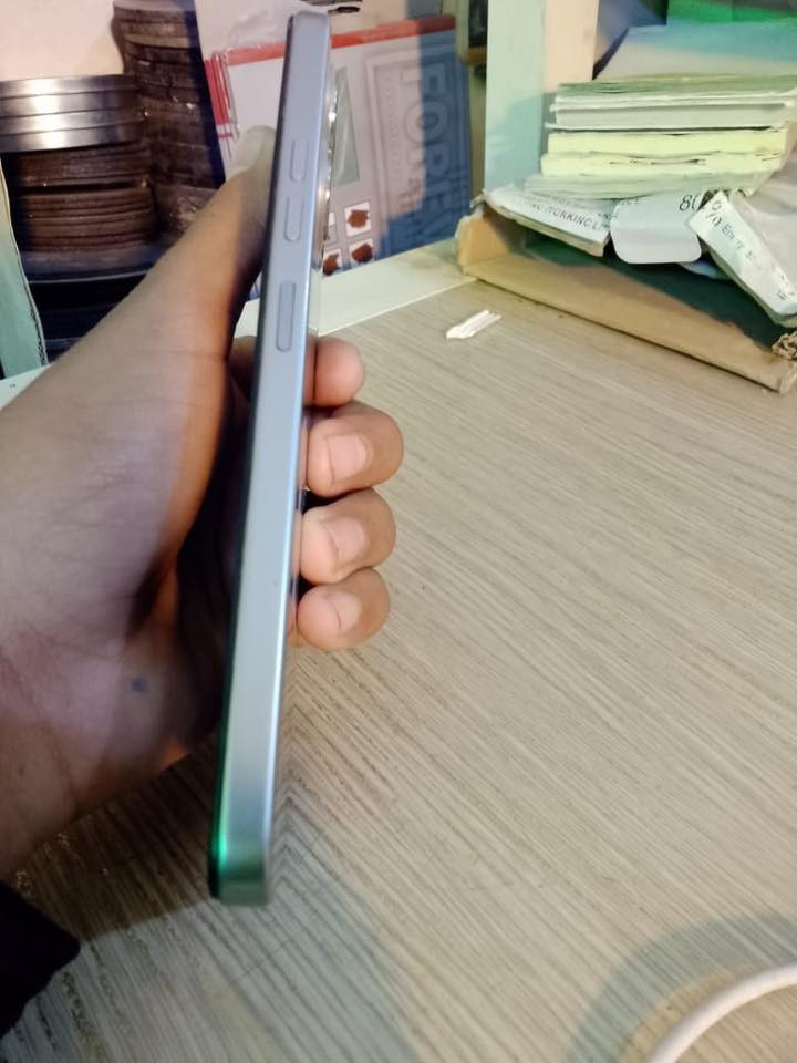 سلام عليكم تيكنو اخو الجديد كله بلاد وشغال ماداخل تصليح. ابد بس كسر عدسه مال كاميره تبدل 5 تالف الباقي كله بلاد بيع أو مراوس بايفون سعر 90 وبي مجال عنوان واسط داموك رقم ***********
