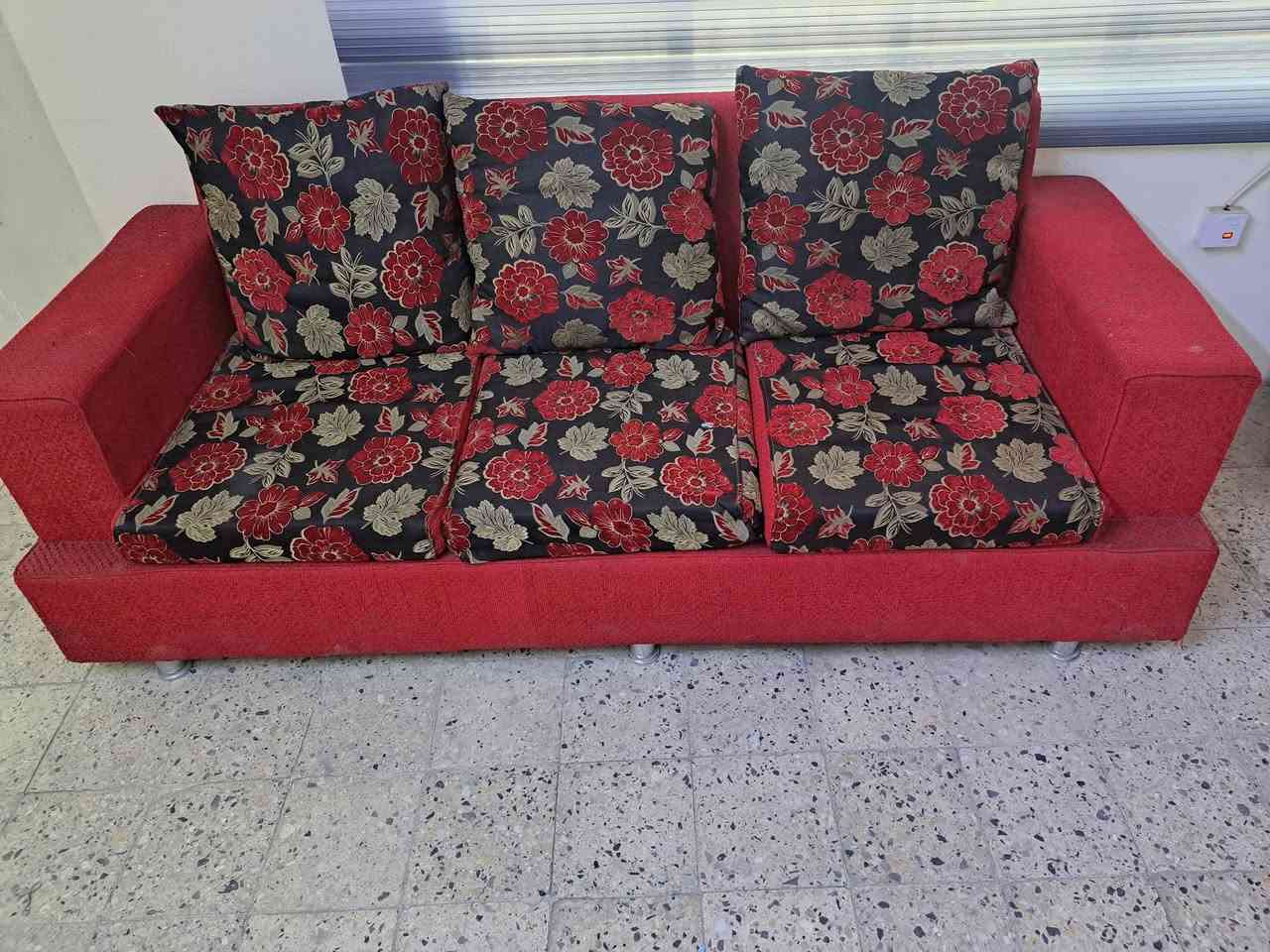 سلام عليكم موجود تخم للبيع ل عشر نفرات السعر 300 وبي مجال***********
