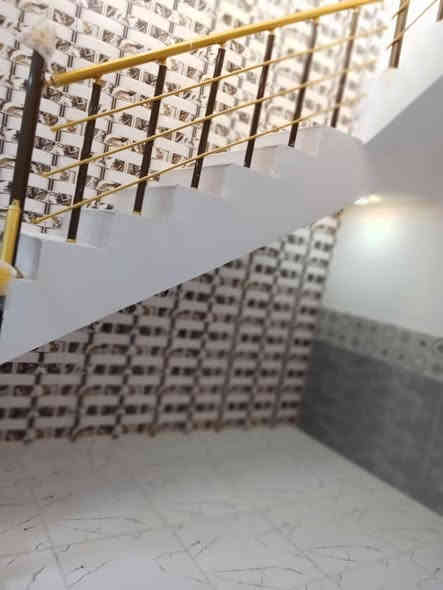 السلام عليكم (انا صاحب الدار لامكتب ولا مروج )دار للبيع  مساحه 50متر طابق ونص طابو زراعي سند 25  
كربلاءشارع الحولي خلف الفيزا التركيه حي الخلاص 
الاستفسار ***********
ملاحضه:اناصاحب المنزل ولست مكتب عقاري الدار مسكون حالياً
