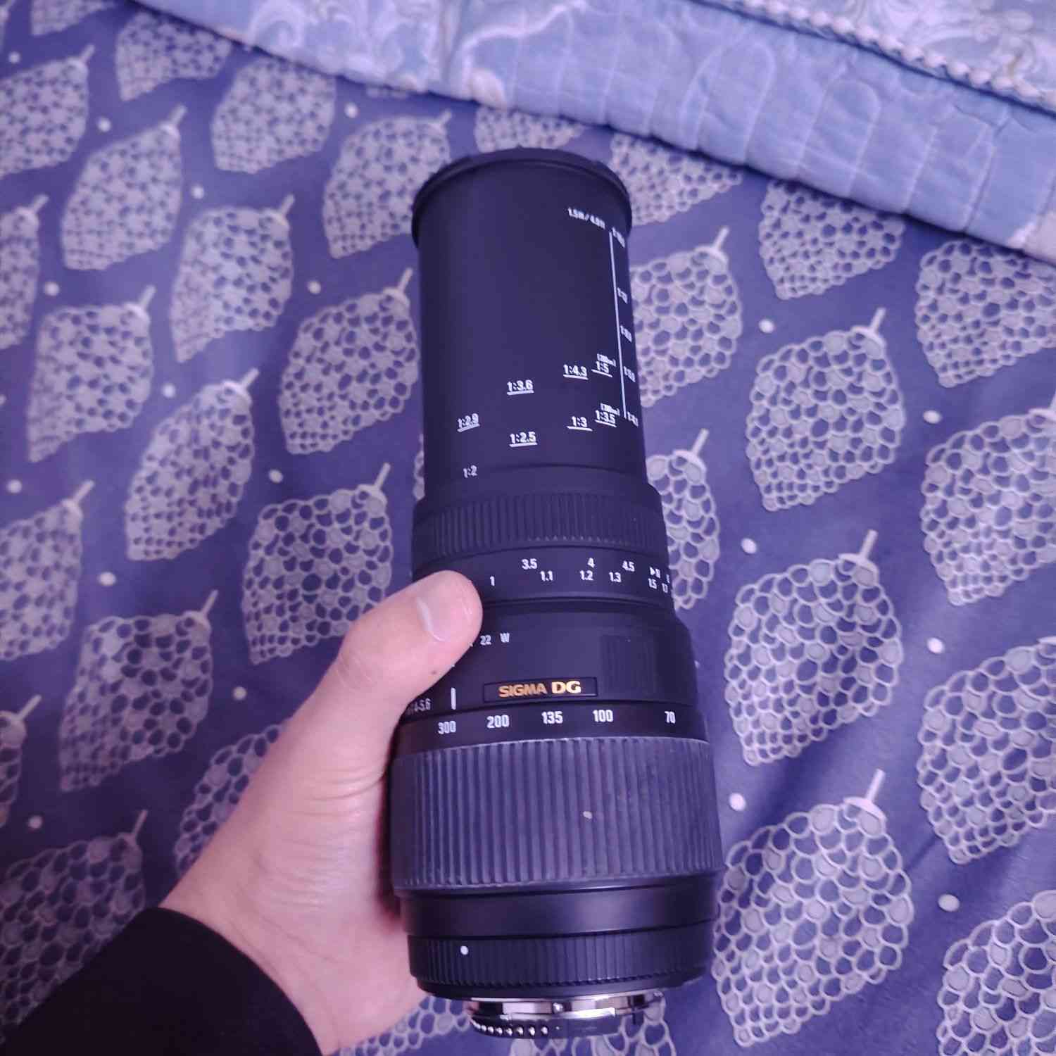 سلام عليكم
زوم رياضي 70_300 نيكون للبيع استعمال فقط 3 مرات، شغال اوتو ومنوال
السعر 115 الف وبيها مجال بسيط
ومتوفر شركات توصيل


**إذا كنت صاحب هذا الإعلان وتريد حذفه لأي سبب، رجاءا أرسل رسالة إلى الدعم الفني**