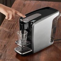 ماكينة قهوة • كبسولات