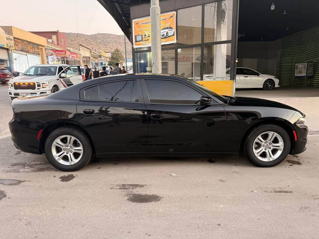 2023 Dodge Charger · Sedan · Driven 50,000 miles

جارجر ٢٠٢٣ كاتي بس ٣ بخسه امريكا بدون صبغً و دواخل و ايرباك ما مفتوح شاشه كبير ماشيه ٥٠ مايل
سعر ٢٤٥ مجال 
رقم *********** دهوك, العراق
