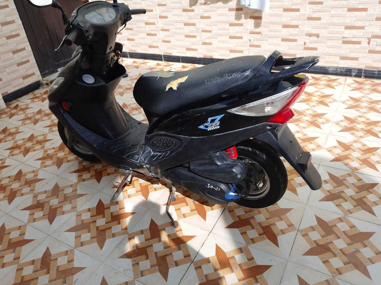 السلام عليكم دراجه كانكو البيع V2المديل2014السعر650 شغاله كهرباياتها مكاني الرفاعي


**إذا كنت صاحب هذا الإعلان وتريد حذفه لأي سبب، رجاءا أرسل رسالة إلى الدعم الفني**