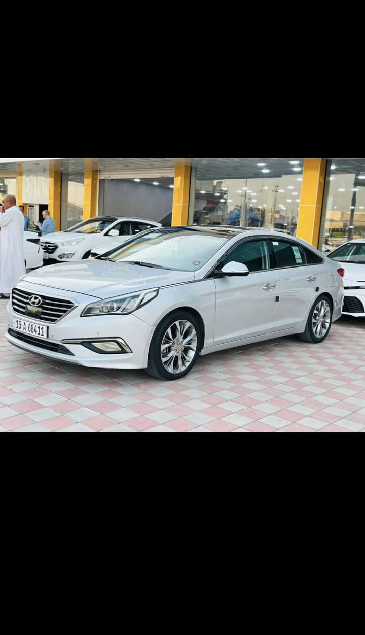 السلام عليكم 🌹🌹 للبيع سوناتا
موديل 2017 وارد خليجي فول مواصفات VIP 
رقم انبار بأسمي 
شاشه جبيره 
كامره دواره 
بانوراما 
بصمه تشغيل وابواب 
كشنات جلد وكهرباء تدفئه وتبريد 
رادار جانبي وخلفي 
رادار امامي
بك لايت لد 
لد نهاري 
تبريد قطعتين 
خزن ميموري 
ويل ١٨ بلادي 
سماعات مضخم سستم بلادي 
حساس امامي خلفي 
محرك 2000 

السياره بيه صبغ ( جاملغ امامي وبل جاملغ الخلفي )
بدون دواخل السياره جديده وجاهزه 
والسعر 142 ورقه وبيها مجال 
والشراي يتفضل هذا رقمي ***********
*********** ويتساب         العنوان فلوجه 💚
