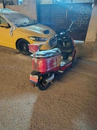 عندي دراجه اللبيع وحش الكون السعر ٨٠٠ وبيها مجال المكان البياع الرقم ٠...