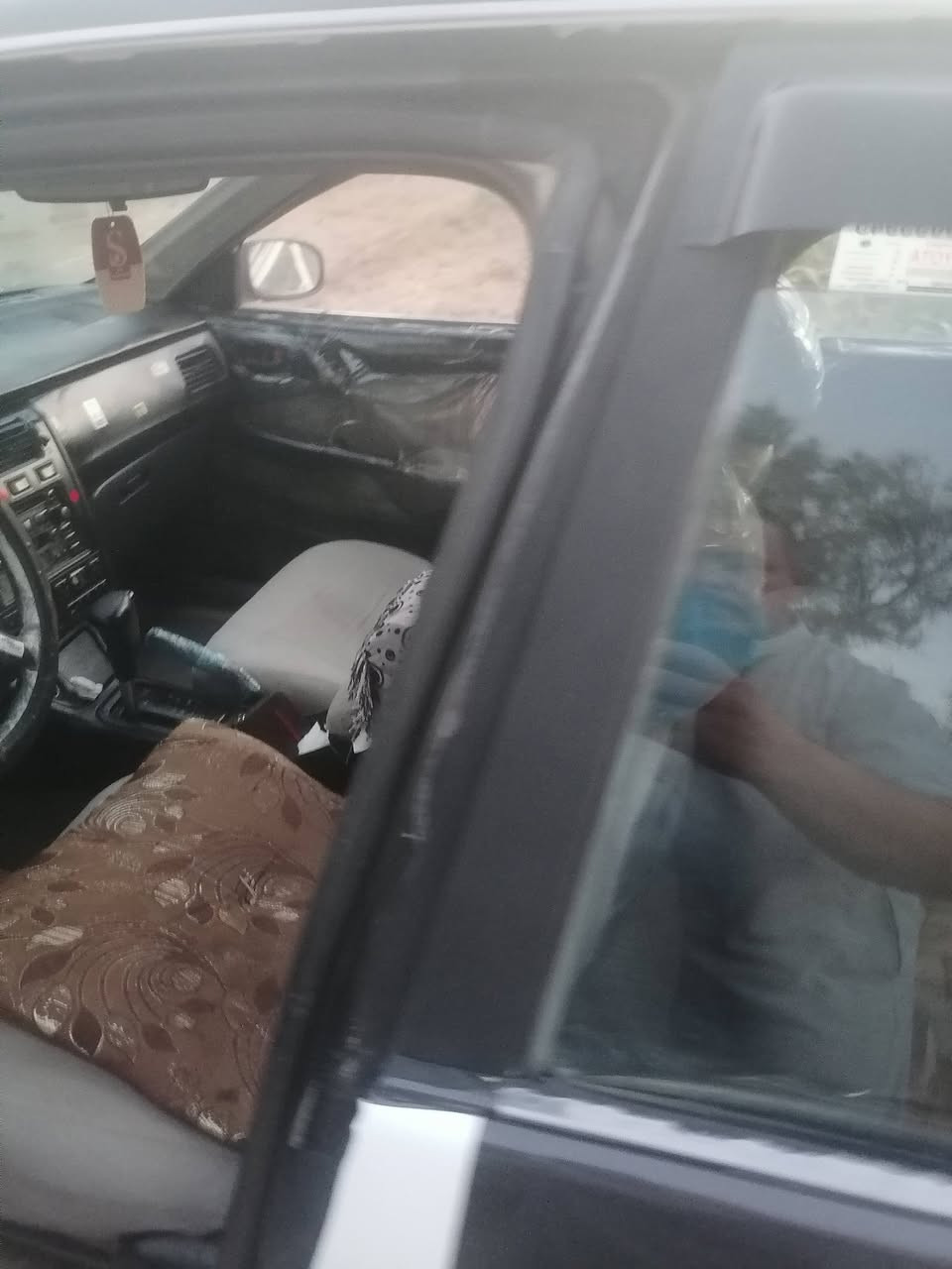 كرونه فرخ بطه فحص بغداد بس راعيه ما اندله وابيع حبل شرط السياره نضافه محرك وكير شرط صدر امامي خلفي جديد كهربائيات شغاله السياره حلوه تخم تايرات جديد مكانها تكريت فلكة الفرسان العلم رقم *********** سعره ٢٢ وبيه مجال
