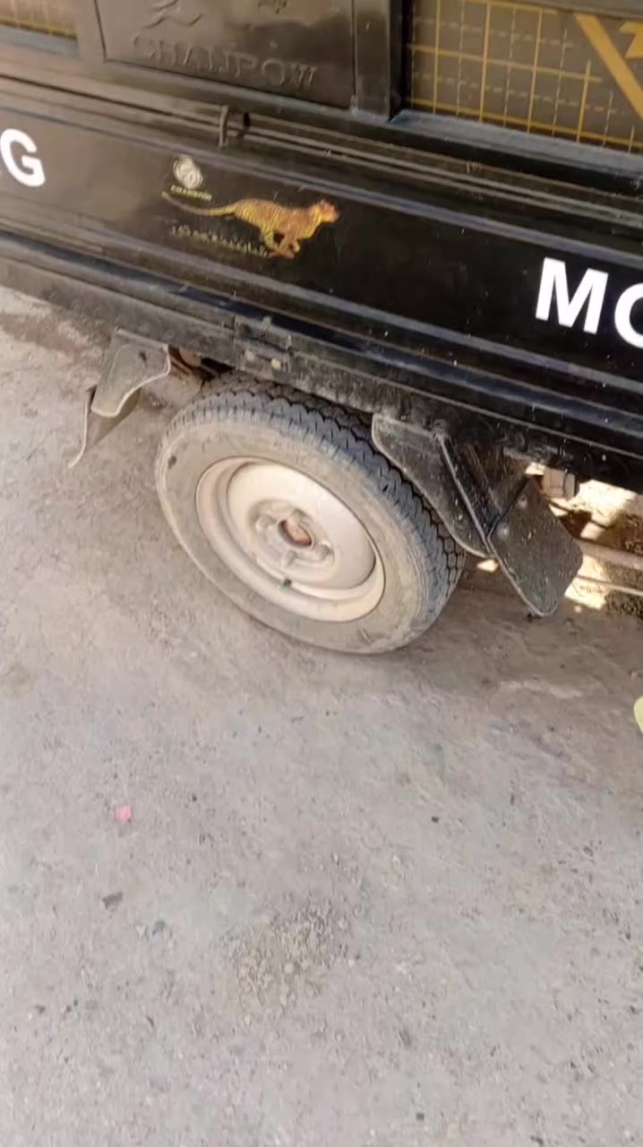 السلام عليكم ورحمه شباب ستوتة موديل 23 اوراق أصولية ترقيم السعر 2700   شركة النور  بين مجال لطبين مكاني بغداد العماري رقم الهاتف ***********
