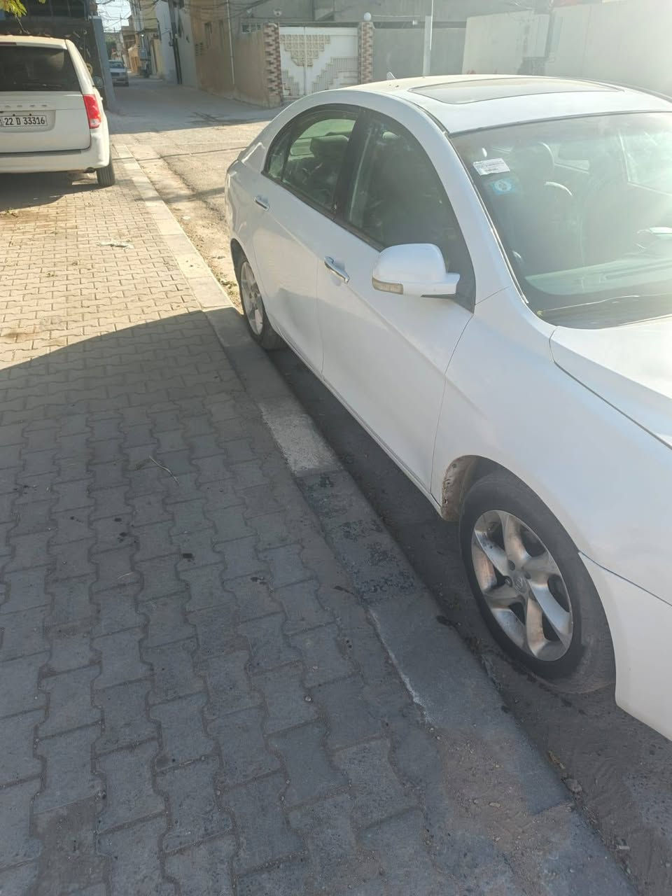 السلام عليكم
سيارة امكراند فول فتحة السيارة بيهة صبغات خفيفة تبريد شغال حدادية مكينة كير كل مكفول السيارة رقم انكليزي كربلاء السعر 55 اوبيهة مجال للشراي ***********
