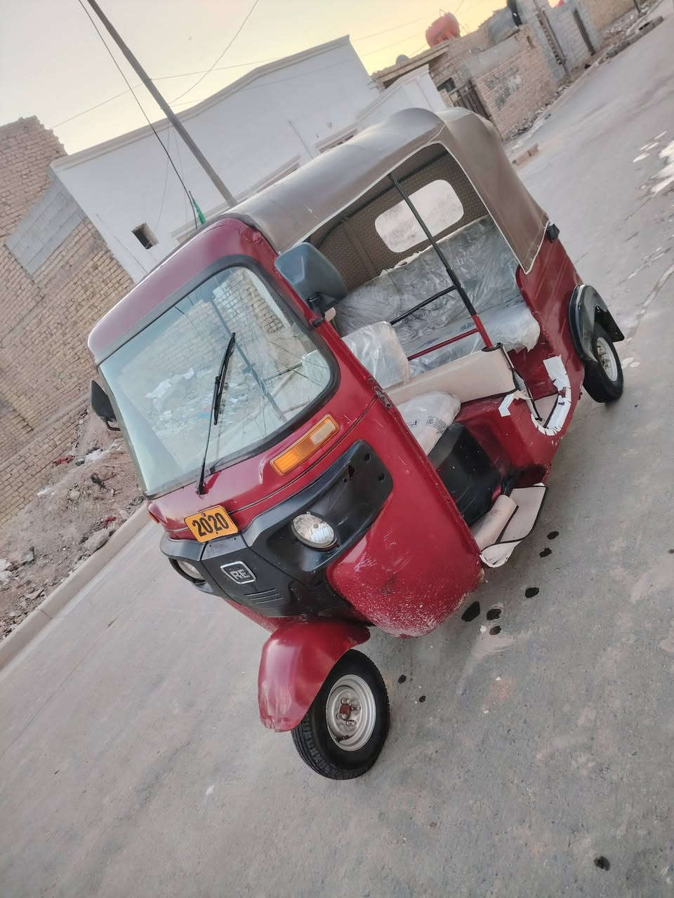 تكتك للبيع مرقم رقم وسنويه كامله جاهزه للشارع سعرها 4250 الشراي يتصل التفاصيل بالفيذيو
***********
