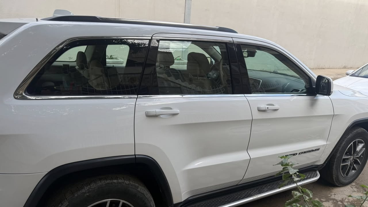 سلام عليكم جيب لاريدو مديل 2018 وارد خليجي ماشيه 185الف سياره نص فول حادثها جاملغ امامي ايسر فقط نضربت بل عراق شادلها تايرات جديده + باتري جديد + داينمو جديد +لايتات جدد رقم اربيل بأسمي تحويل مباشر سعرها 230 وبيها مجال مكاني بغداد الصالحيه فقط بيع بدون مراوس رقم ***********
