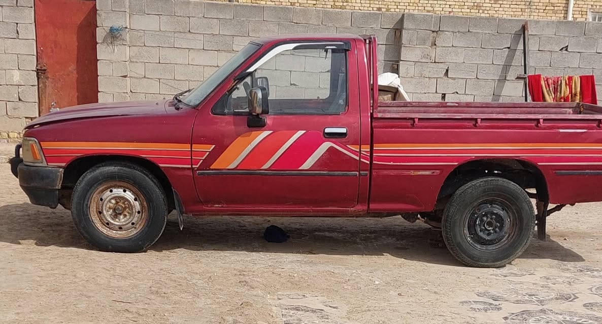 تيوتا موديل 93 كفاله من الصبغ مكينه و كير جيد جدا رقم بغداد مشروع وطني بسمي للعلم فقط الوحات موجوده بالمرور بس اروح اشدهن هذا الاسبوع سياره كلش حلوه بس محتاجين ابيع مستعجل السعر 50 وبيه مجال *********** اتصال على هذا الرقم
