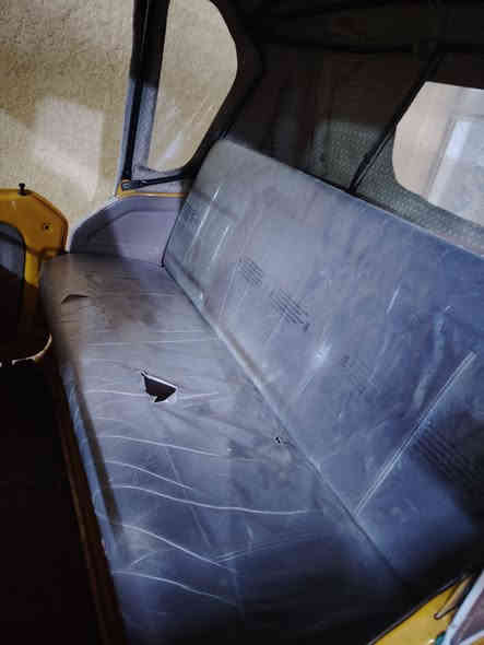 موديل 22 لون ليموني واحد، 
رقم وسنوية بأسمي مال جناي، 
المكينة مفتوحة (فقط ولفات) لا تبخر ولا تنقص، 
الگشر شوف العين تجي وشوف النظافة، 
مسجل، 
قمجيات جدد، 
تبديلة دهن + دهن اسكن + فلتر قبل يومين، 
گاعيات، 
تاير ابو الحيه جديد، 
باتري جديد الأخضر،
ما ابيع اله #شرط_المداور
***********
السعر 8250 وبيها مجال بسيط حگ الجيه
