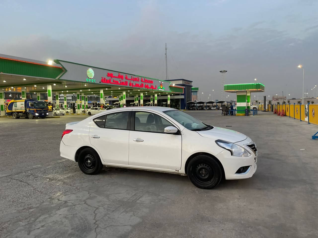 السلام عليكم
نيسان صني مصري 2023اقساط باقيلهه سنتين

بيها جاملغ الايسر مبدل والباقي كفاله لون ابيض رقم بصرة السعر (115 ورقه) وبيها مجال للتواصل (***********)
