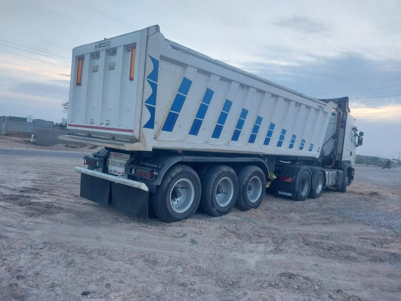 للبيع عربانه عبد الله جوهر ٢٤مكفوله ***********
