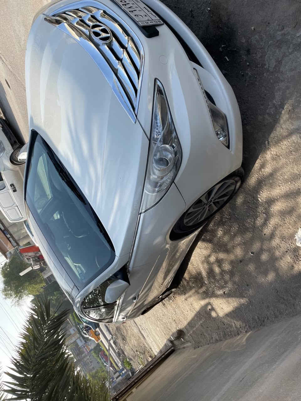 السلام عليكم
سوناتا 2014
وارد كوري 
داخله للعراق كلين حادث  بالعراق
السياره 1 على 1 فول مواصفات 

1 بصمه
2بانوراما
3 كشنات كهربائيه
4 تثبيت سرعه 
5 المري شفط
6 كشنات جلد
بعد هواي مواصفات 
السياره بغداد شارع فلسطين

السعر 115 $

***********
