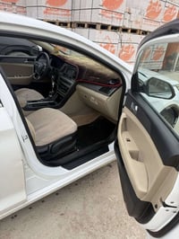 سوناتا ١٧خليجي ٣قطع صبغ الباقي كفاله  ٠٧٨٠٠٠١١٧٢٩