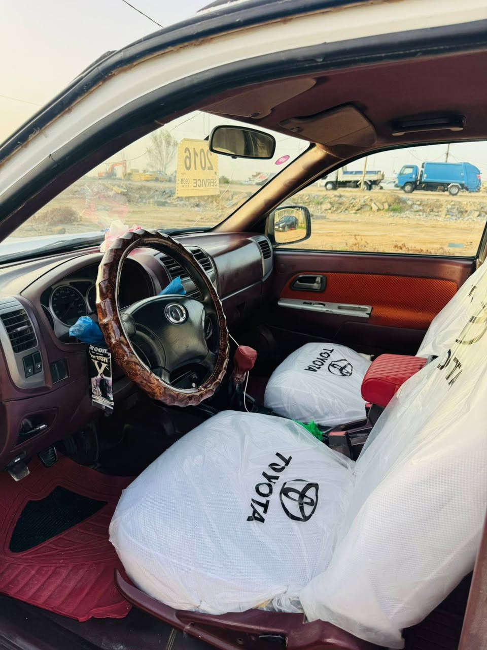 للبيع بيكم كريت ويل 2013
رقم قادسية بسمي سنويه لل29 مكفوله 
كفاله عامه بيها خيسات ومسويهن فقط جو بيبان محرك ستوني شاده حداديه تخم تاير كله جديد سياره نضيفه مامتعوبه سعره 68 وبيها مجال تصل وتدلل***********
