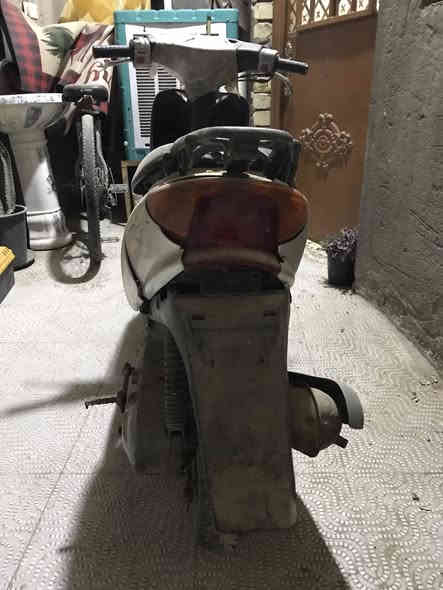 السلام عليكم دراجه عصفوريه 60 دراجه ابيع كوم حديد نقصها بس كابريتر تبديل ما تشتغل الدراجه يرادلها كابريتر المكان بغداد البلديات السعر 150 وبيها مجال للطيبين الرقم *********** تواصل واتساب فقط
