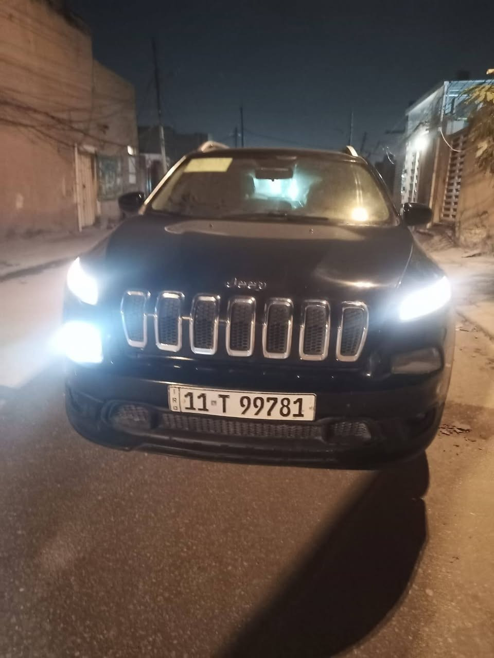 سلام عليكم. 
جيب بزونه. موديل 16 شكل 18 سياره بيه تبديل جاملغ الامامي. سنويه ل28 مكاني النجف_الاشرف*********** النجف, العراق
