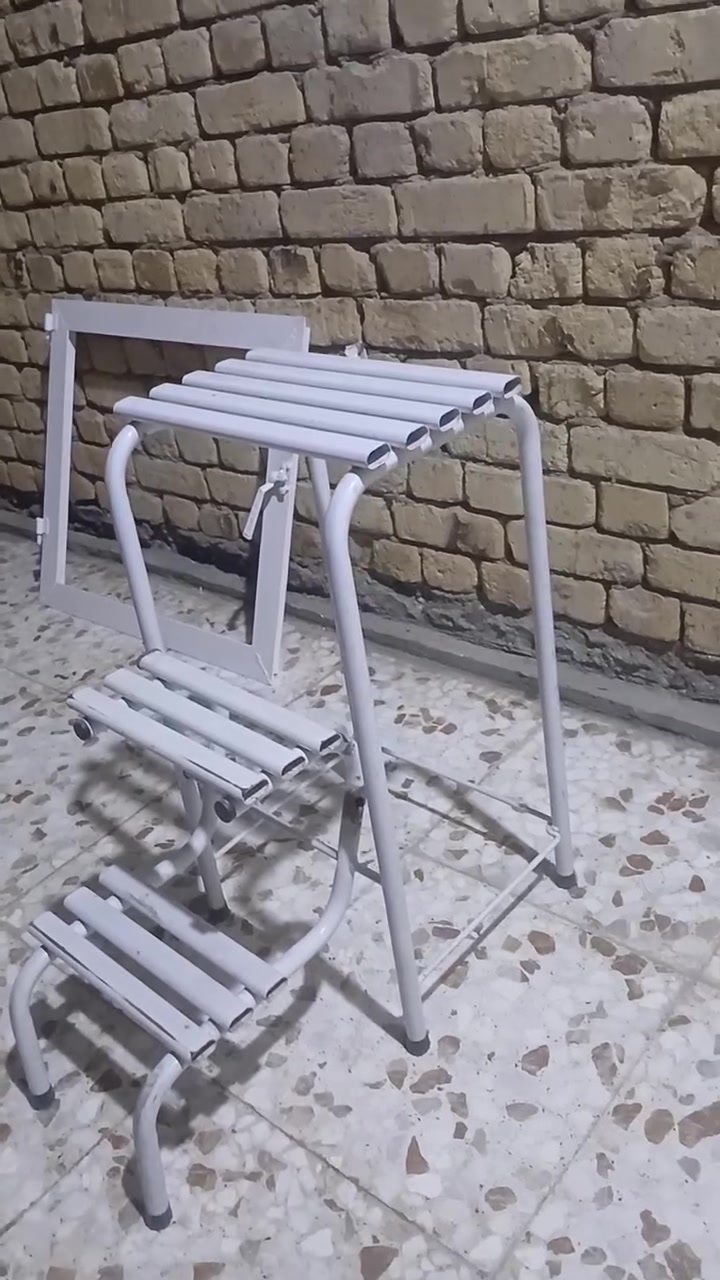 استول على شكل درج للبيع حديد قوي جدا السعر ١٥ كوت حي الحوراء ***********
