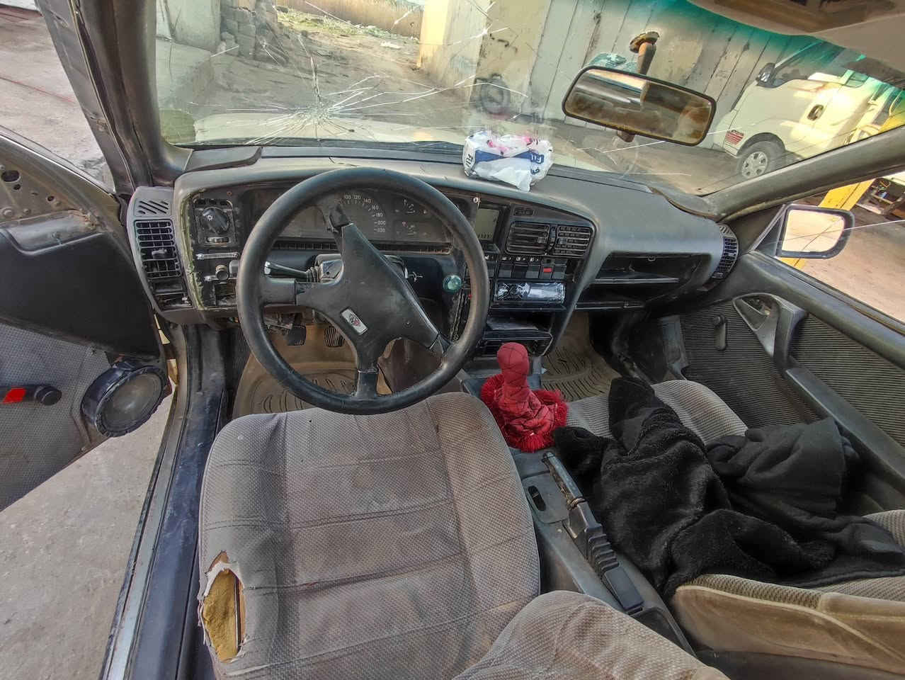 اوبل اوميكا موديل 1989كير ومحرك20 شرط اكسن كاردن جديد تواير نص عمر صدر جديد داخل جديد دبلات جدد تنته شغاله  مسجل صلاح الدين ماندل راعيه مكفوله 11وبيه مجال ***********
