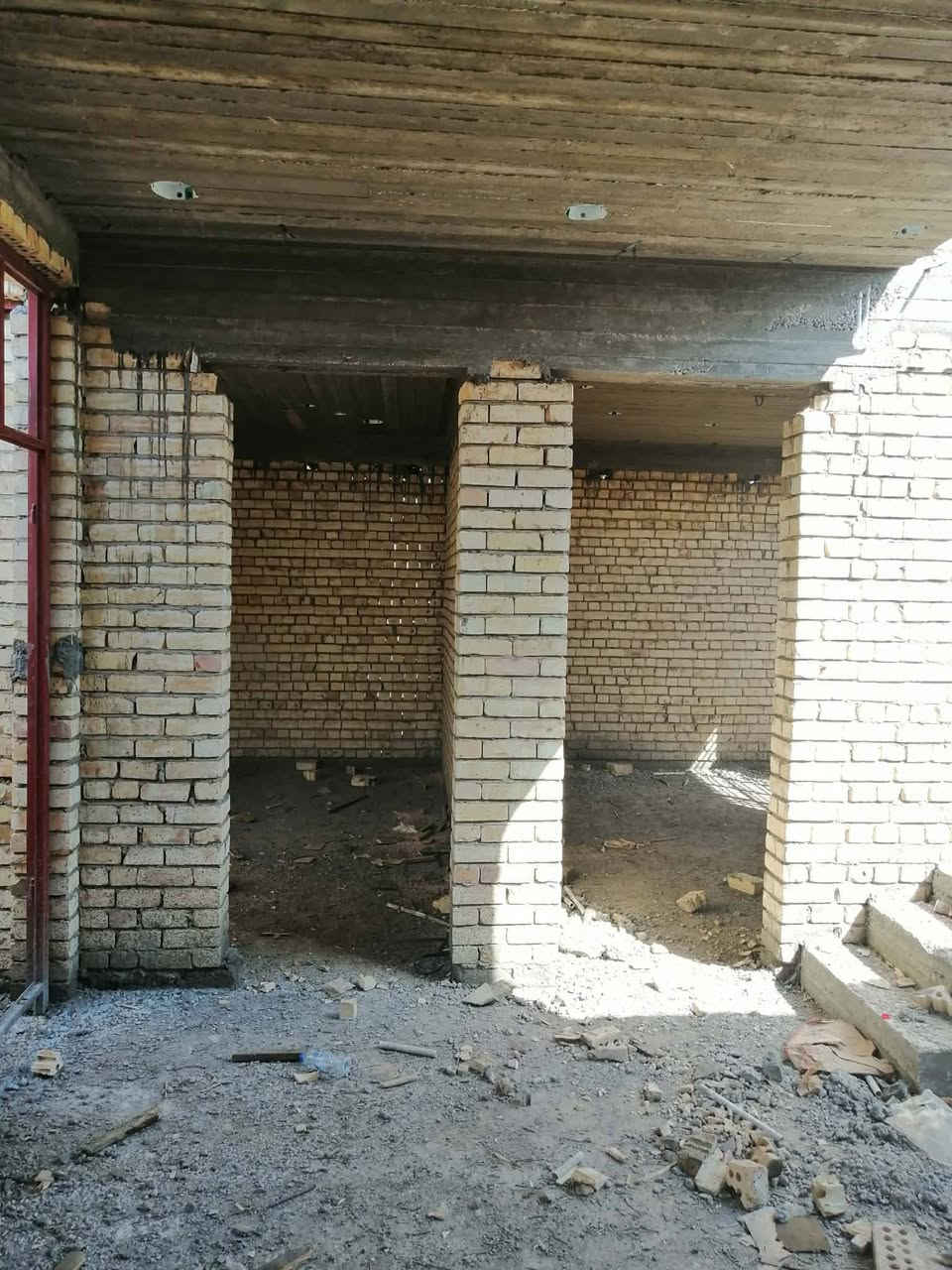 عندي هيكل للبيع ۲۰۰ متر الصابيات قریب شارع دجله ميت متر يبعد عني الشارع ٢٠
استفسار اتصل ***********وتساب
