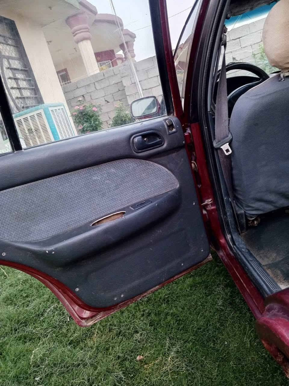 السلام عليكم
كيا سيفيا للبيع موديل 94 سنويه ل27. تحويل ثاني 
 وضع بلادي مثل موضح بلصور 
السعر 23وبيها مجال بسيط
غير متواجد ع.الفيس للاستفسار اكثر 
الاتصال… ***********
