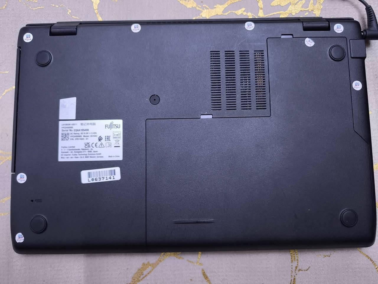 💻  لابتوب Fujitsu LIFEBOOK A3511 
🔹 المعالج: Intel Core i5 الجيل 11 (i5-1135G7)
🔹 الرام: 16GB 
🔹 التخزين: SSD 256GB ⚡
🔹 كرت الشاشة: Intel Iris Xe Graphics 8GB
📦 الحالة: شبه جديد وبي ضمان منا لسنه 
📍 المكان: بغداد / الدوره 
💰 السعر: 375,000
📩 للتواصل  – ***********
