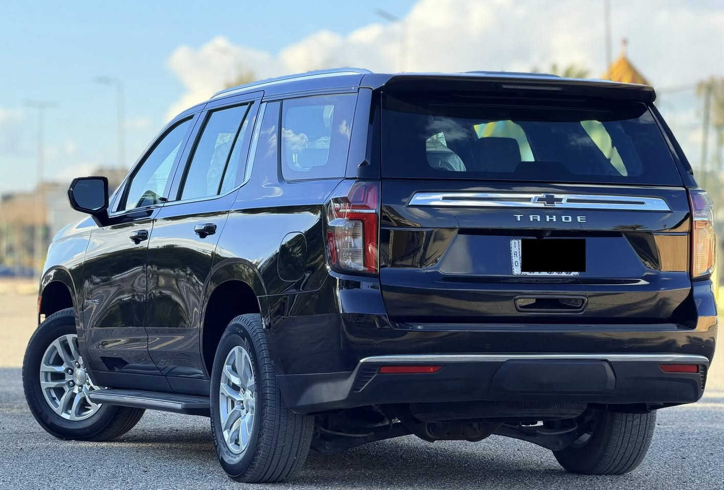 السلام عليكم
اخوان عندي تاهو LS موديل 24 ضمان شركة المنصور  خليجية مكفولة كفاله عامه ماشية  20 الف كيلومتر باسمي تحويل مباشر السعر المطلوب 49800$  مكان السيارة بغداد السيدية للاستفسار الاتصال *********** 
المواصفات
8 سلندر 5300 / حساسات امامي خلفي / داتا شو  امامي تحذير تصادم / هاندبريك بصمة / تشغيل عن بعد / تحديد مسار / شاشة / كراسي كهرباء / وبعد هواي مواصفات
