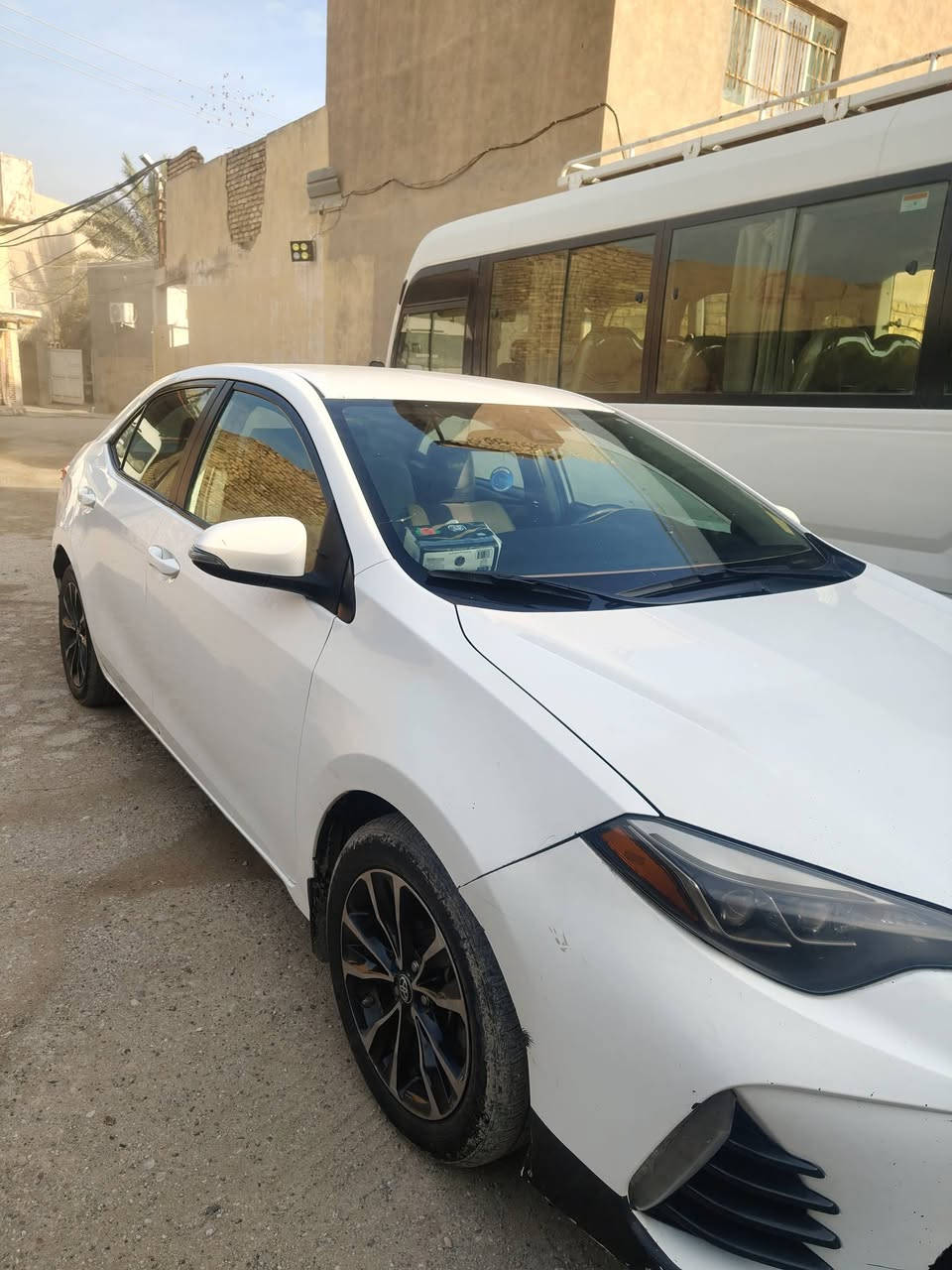 سلام عليكم
كورلا 2018 للبيع 
مواصفات se 
المكان ديالى بعقوبة الوثبه 
حادث موضع بالصوره والسونار جديد بتاريخ اليوم 

السعر 133 وبيها مجال 
للاستفسار الاتصال  
***********
