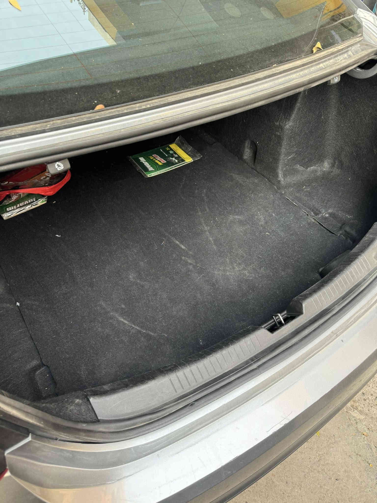 السلام عليكم ماليبو موديل 2023 السياره كلين بس باب بيها صبغ السياره جديده جدا LT بصمه شاشته أبيل كار بلي كامره كشن السايق كهرباء لد امامي ولد خلفي محرك 1500 تربو ماشيه 113الف  السعر 13400 دولار للاتصال ***********
