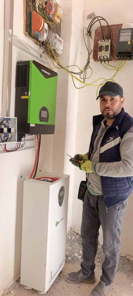 شركة الشروق للطاقة الشمسية النظيفة
👈👈👈👈في كل مكان وفي كل دار 👉👉👉👉

 👍🏻شعارنا الدقه والإتقان والاخلاص بالعمل 👉

تم بحمد الله وتوفيقه تنصيب منظومة  طاقه شمسيه 
في محافظة صلاح الدين قضاء الشرقاط الساحل الأيسر قرية السلمان 

للاخ حسن الخليل السلمان 
 /السبت /7/ 3 / 2026

 قدرة المنظومة 
👍  15 أمبير ليلي و 16 أمبير نهاري 🔅 💫💥

مكونات المنظومة
بطاريه 15.5كيلوواط عدد 1
 انفيرتر 8 كيلوواط جناحين 
الواح عدد 8 

عاشت ايديكم الكادر المميز
بقيادة الأستاذ ناظم الصحن 
و  الأستاذ عياد الجبوري 

مواد اصليه من ارقى الشركات العالمية 
ضمان حقيقي مع وصل مختوم باسم شركتنا 
صيانة  كادر متخصص في صيانة المظومات بشكل دوري وفي اي وقت  

شركة الشروق للطاقة الشمسية النظيفة مستعدون لشد وتنصيب الطاقة الشمسية خارج وداخل المحافظة وبسعر مناسب جدا 
متوفر منظومات طاقه شمسيه ونقد اقساط عن طريق ماستر كارد او كي كارد الرافدين حصراً 
موبايل 
 استاذ سعيد *********** 
استاذ ناظم *********** 
استاذ عياد ***********
