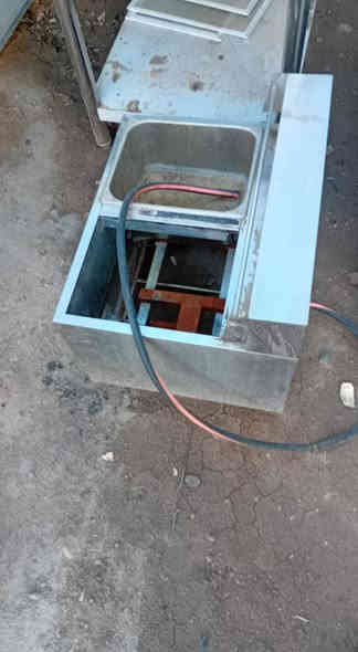 غراض مطعم مستعمله دكتات مع المفرغات شويات هنبركر عدد ٢ مع مقلاي مع ميوزه للبيع للاستفسار الاتصال ***********
