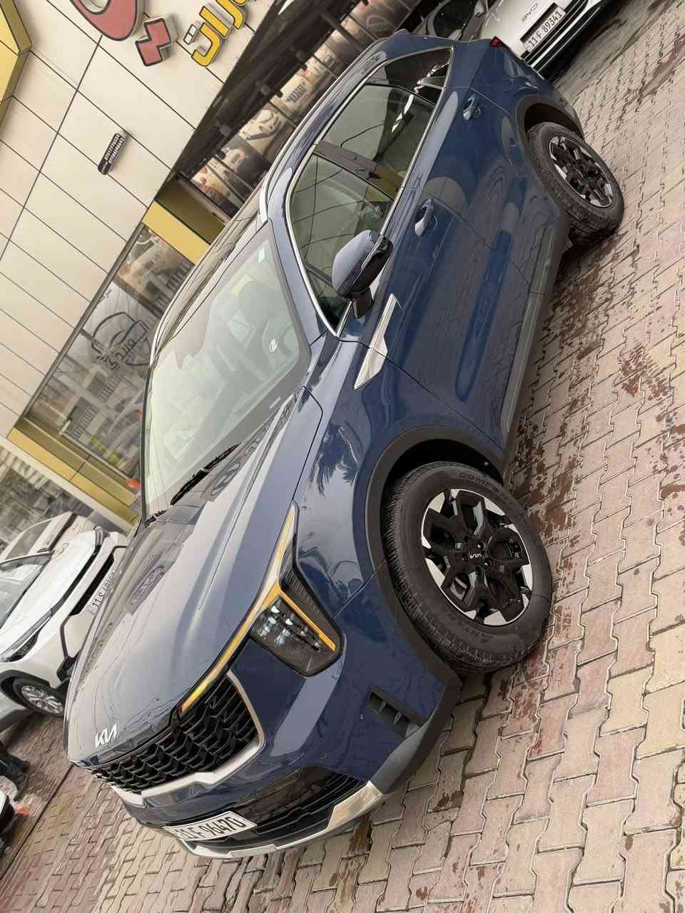 🚗توفر لكم شركة الجود اللامع (العبيدي ) للسيارات 
الحديثة 🏎️ 

✳️ السعر:- 27,500$ الف دولار مرقم كامل   

📍نوع السيارة:- كيا سورنتو  
📍موديل: 2024
📍محرك:-4 سلندر
📍عداد المشي :- 20,000 كيلو متر
  📍 مواصفات :- فول مواصفات / فور ويل / بانوراما / كرسي كهرباء / كراسي تدفئة / 7 راكب 
 

🚦 العنوان بغداد الكريعات الشارع المعارض 🚦

💵علماً الشركة تعمل بنضام الكاش فقط💵

📍📍يتم الاجابة على المكالمات من الساعة 11 صباحاً ولحد الساعة 11 مساء 📍📍

للأستفسار عن الأسعار الاتصال على الرقم التالي ⬇️📱📍

‎*********** /   عمر العبيدي
‎*********** /  عمر العبيدي 
 علي العبيدي /  ***********
 علي العبيدي / ‭0780 179 9997‬

نفخر بتقديم مجموعة متنوعة من السيارات الحديثة التي تلبي جميع احتياجاتك وتفوق توقعاتك
