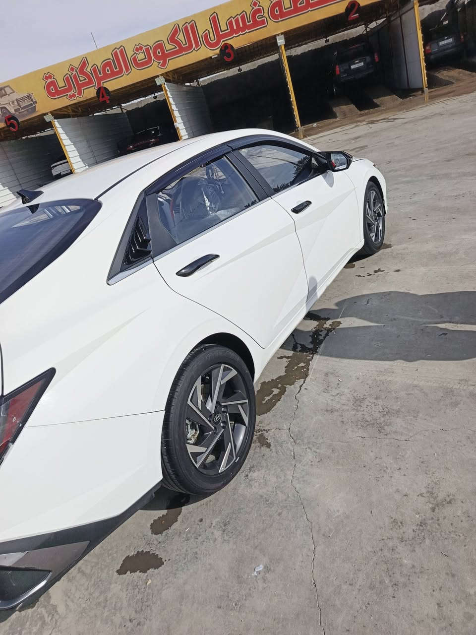 سلام عليكم
النترا.  20023
   رقم أربيل      
 : /السياره ماشيه 7 الف كيلو 
المواصفات فوووول
المحرك 1500 دبل نوزل 
شاشه ديجتال 
بصمه
كشنات جلد 
هند بريك بصمه
اوتو هولد                  
فتحه سقف                 
محرك 1500دبل نوزل                            
حساس لايت 
حساس خلفي بلادي 
حساس أمامي بلادي 
تبريد قطعتين
كاميرا خلفيه بلادي 
جي بي اس
نضام تشغيل الكاميرات 
شاشه  كبيره اصلي ابل كار بلي 
نضام ترحيب مري شفط
نضام مود درايف إيكو وسبورت و عادي
تحكم ستيرن فول 
ويل كب كروم حجم 17
لد امامي نهاري
 شباك نيكل
مانع انزلاق
مانع انحدار 
لايت عدسات زنون 
ايرباكات
العنوان :واسط
السعر ب 135 ورقه وبي مجال بسيط
رقم تلفون***********
ممتواجد ع نت شراي خابر وتدلل
