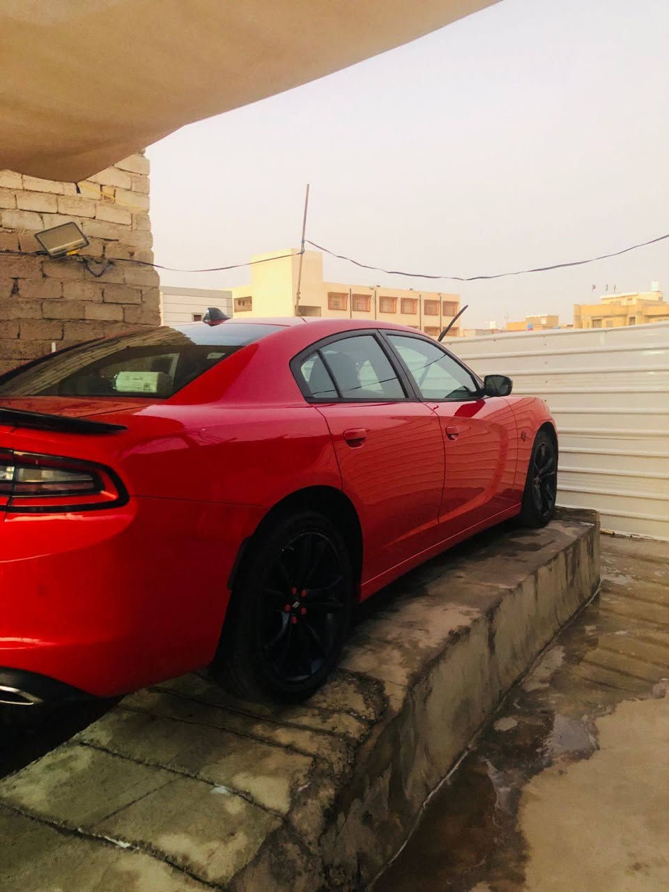 جارجر مديل ١٨ اصل رقم شمالي بسمي السياره داخله كلين بالعراق صار بيهه جاملغ امامي بدون دواخل ايرباكات سليمه السعر ٢١٨ وبيهه مجال بصيط *********** سونار كدامكم
