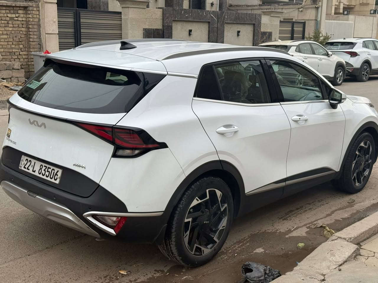 السلام عليكم
كيا سبورتاج للبيع 2024 لون ابيض 
مكفوله كفاله عامة من كلشي مابيه اي نقص
السيارة ماشية 40 الف 
رقم اربيل شركة نيم الدولية هزة تسقط بشهر الرابع 
والسنوية 2029
مواصفات:-
فول مواصفات للاخير من عدا الفتحة 
جنطة كهرباء 
حساسات امامي خلفي 
اربع بصمات 
رادار 
نقطة عمياء 
كامرة دواره 
مود درايف 
اوتو هولد 
كار بلي 
فول تحكم كراسي كهرباء
وبعد بيه هواي مواصفات 
مكانه الدورة بغداد 
الرقم:-
***********
226 ورقة وبيه مجال
