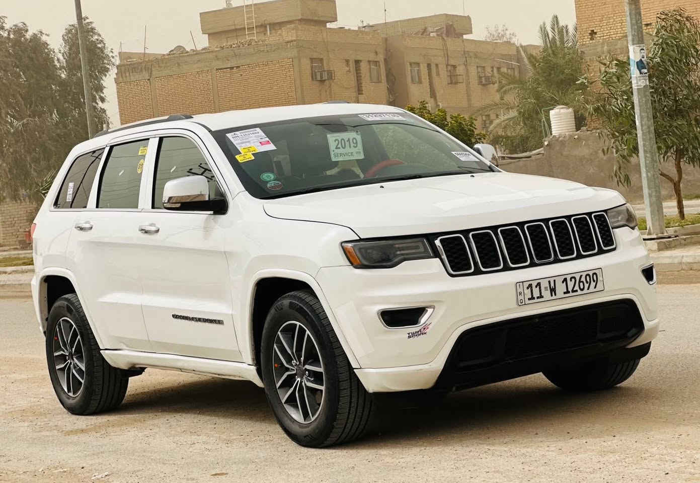 سلام عليكم جيب لمتد
واردامريكي حادثه جاملغ وباب 

موديل 19 

موصفات تشغيل عن بعد

رادار جانبي 

رادر خلفي 

ترحيب 

كشنات جلد 

خزن مي موري 

جنطة كهربائية 

وبعد بيه موصفات هوي
سعر 190‬
***********

‭+964 774 528 7517‬
