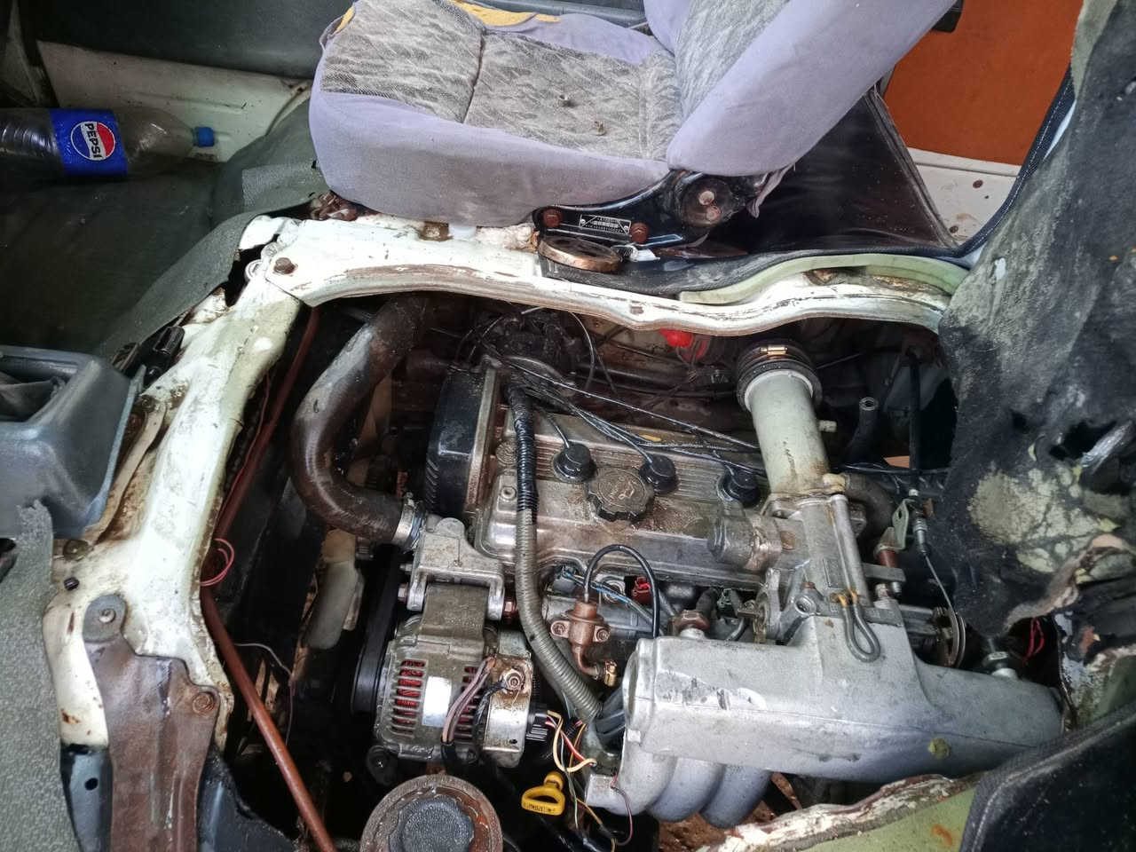 سلام عليكم فتون ٩ سياره جاهزه مكينه كير اكسل جد تخم تاير صدر قبل سبوع شادهن السعر ٢٠ بدون راعي ***********
