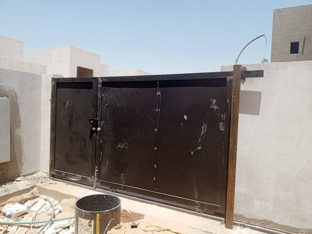 عمل كافه انواع الحداده الابواب والشبابيك 
مجمعات سكنيه دور سقايف جبنكو سندوج
***********
