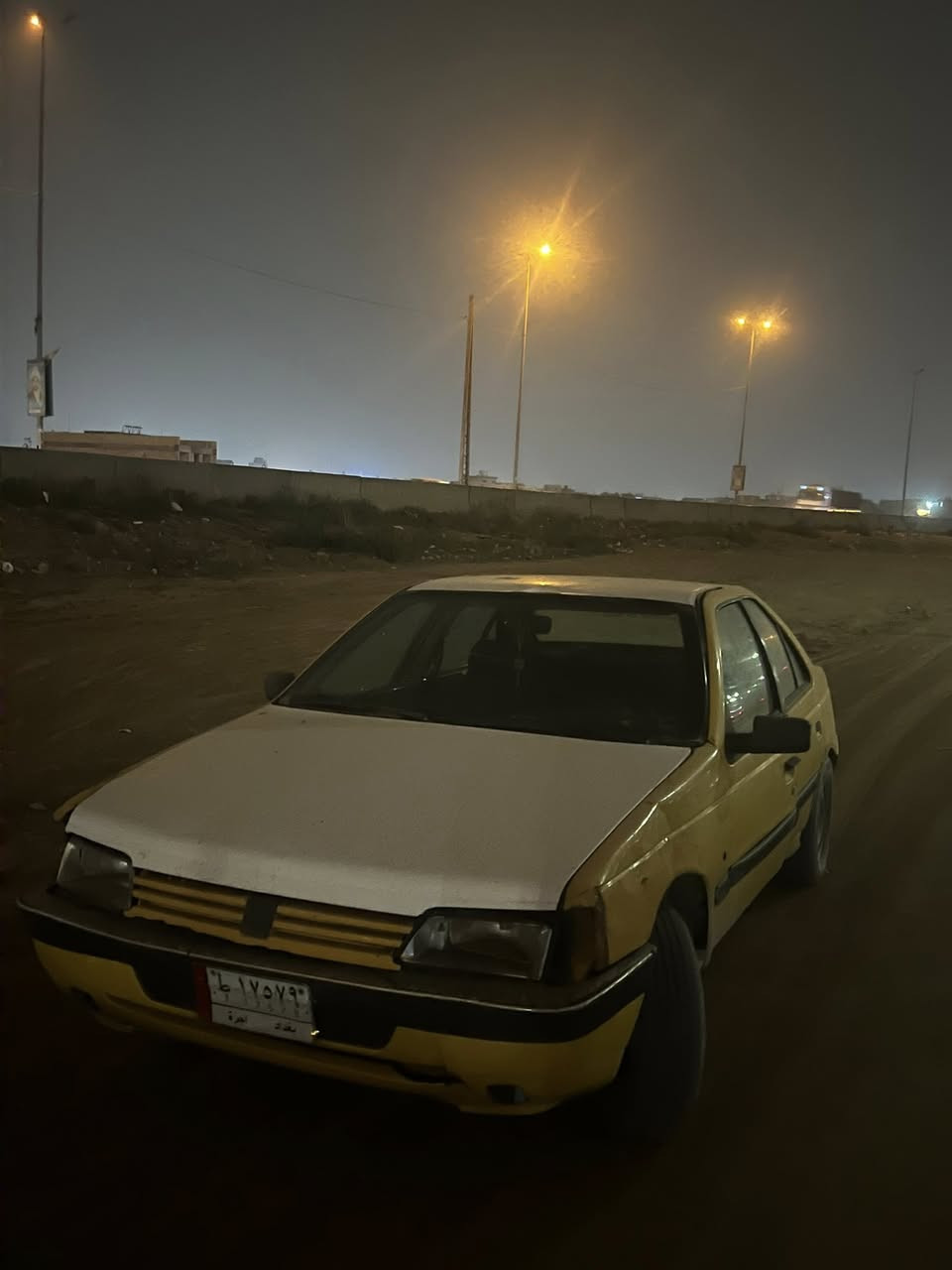 بيجو روى للبيع بيها اكسل ياباني وتاير ١٤ نقوصاتها بيها كازكيت ونقوصات بسيطه عليها غرامه ٣٠٠ وهيئه ٤٥ الف تنزل من السعر مكاني بغداد الدوره السعر ٢٠ بيهاا مجال قلليل ***********
