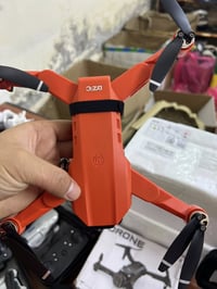 قطعتين • نفس الشكل • بخدمته